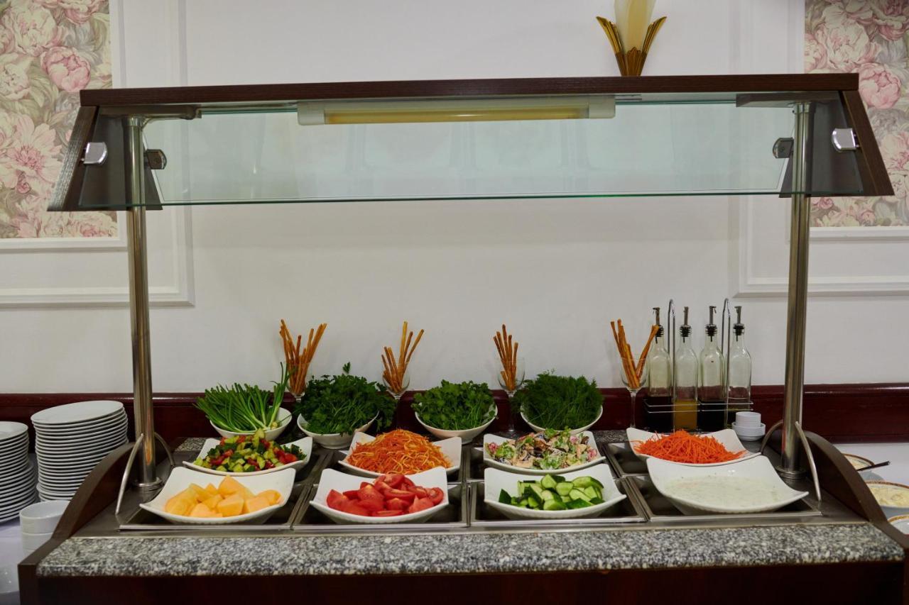 Grand Hotel Victory Ακτάου Εξωτερικό φωτογραφία A salad bar