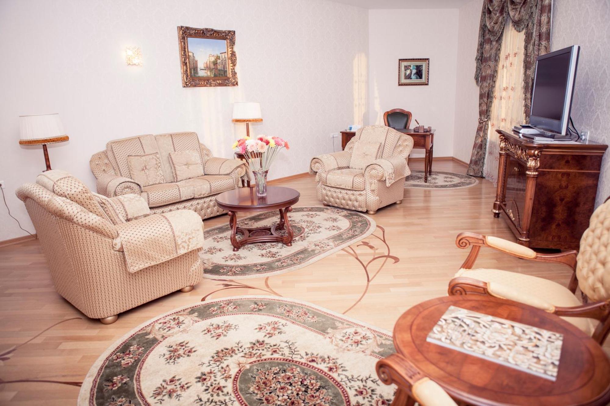 Grand Hotel Victory Ακτάου Εξωτερικό φωτογραφία A living room